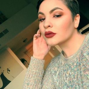 Meet your Posher, Christy